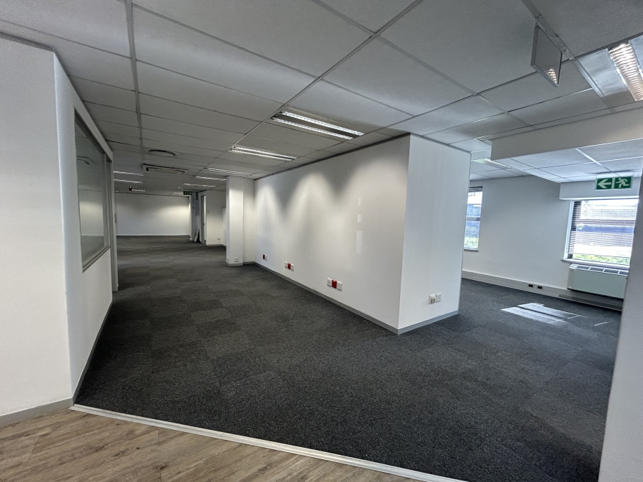 To Let Commercial Property for Rent in Mowbray Western Cape